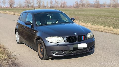 BMW 1 серія вийд спереду з боку зліва